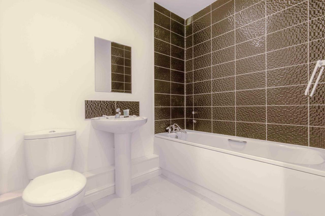 Apartament The Penthouse @ Waterside Grange Slough Zewnętrze zdjęcie