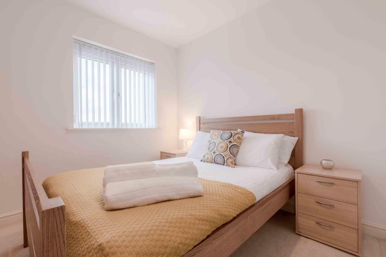 Apartament The Penthouse @ Waterside Grange Slough Zewnętrze zdjęcie
